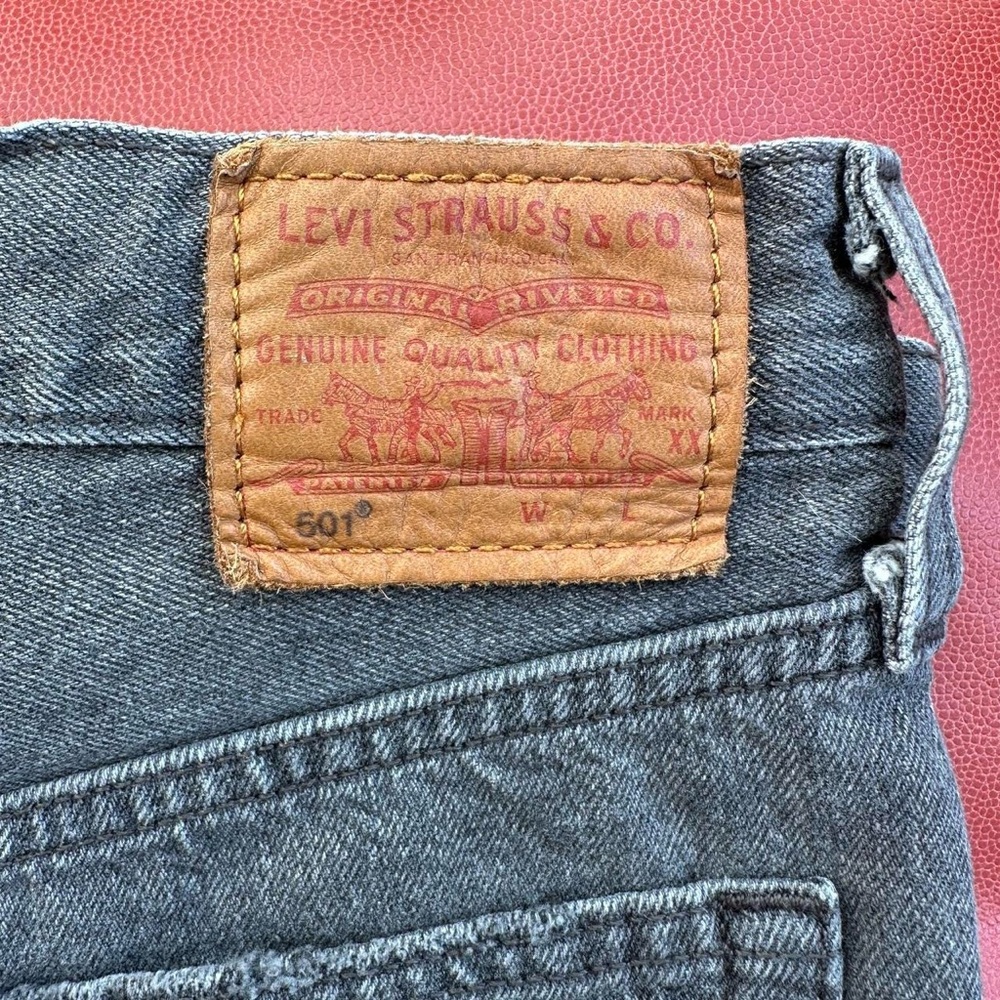 Vintage Levi's 501 Black Cutoff Denim Jean Shorts, size 26 - Picture 2 of 8